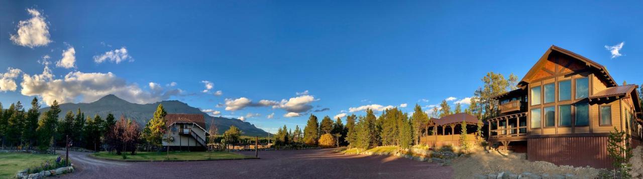 Summit Mountain Lodge And Steakhouse East Glacier Park Village Bagian luar foto
