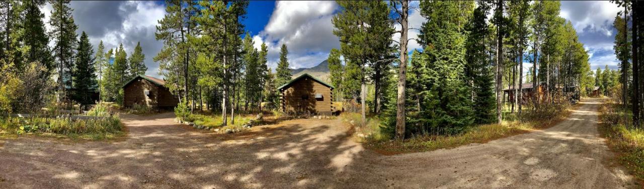 Summit Mountain Lodge And Steakhouse East Glacier Park Village Bagian luar foto
