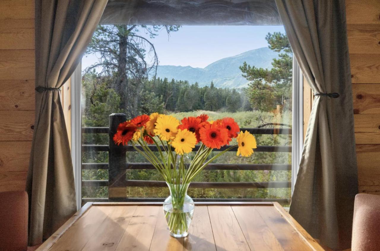 Summit Mountain Lodge And Steakhouse East Glacier Park Village Bagian luar foto