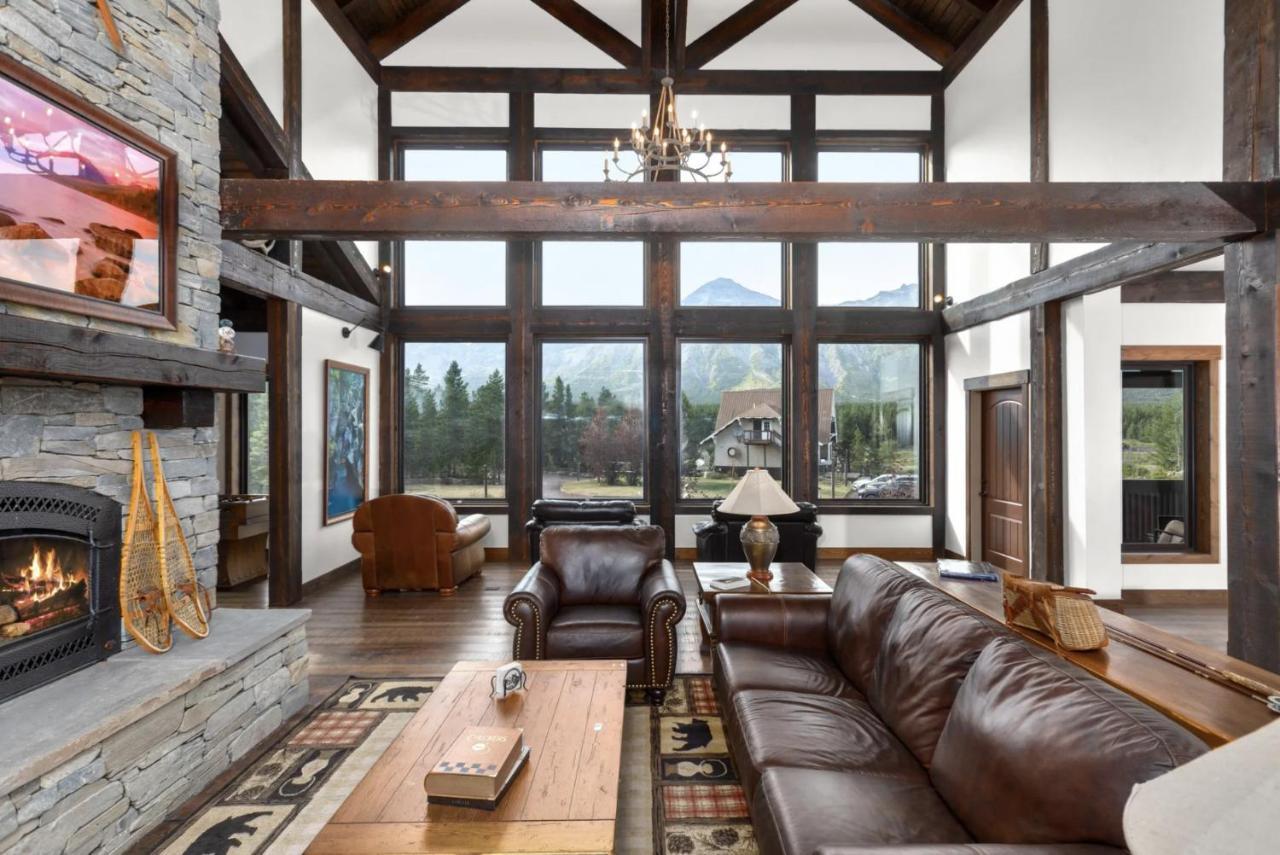 Summit Mountain Lodge And Steakhouse East Glacier Park Village Bagian luar foto